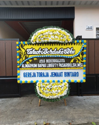 Papan Bunga Duka di Cipete Utara