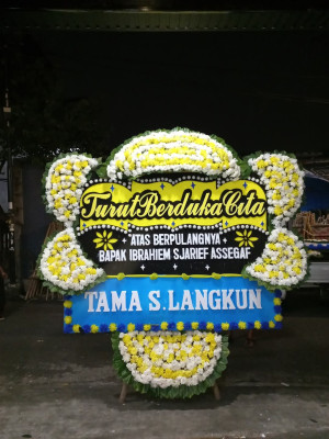 Papan Bunga Duka di Cipete Utara